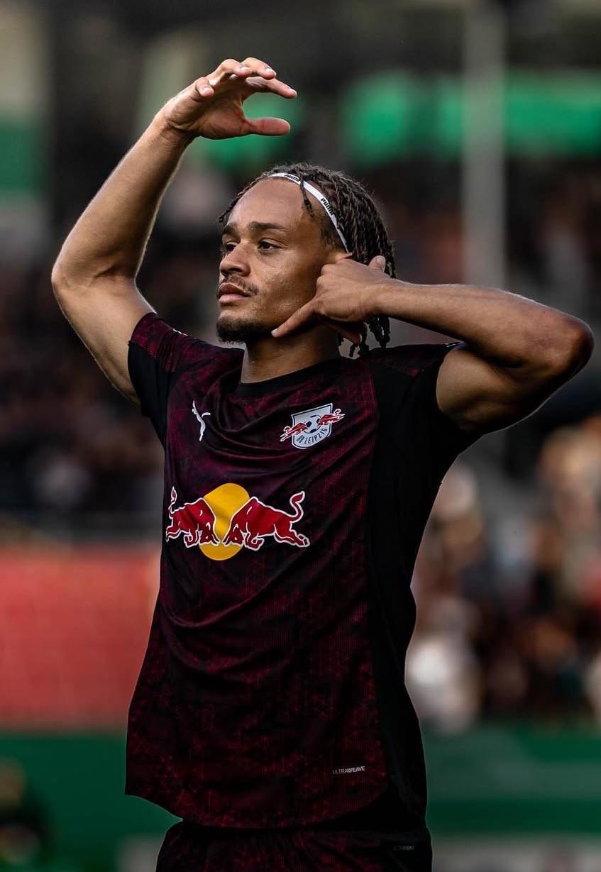 DB电竞官网-罗马诺：哈维-西蒙斯还在等切尔西，他得等切尔西卖人