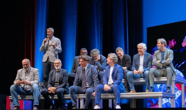 DB电竞平台入口-30年后传奇再聚，卡佩罗的不败米兰有何秘密？